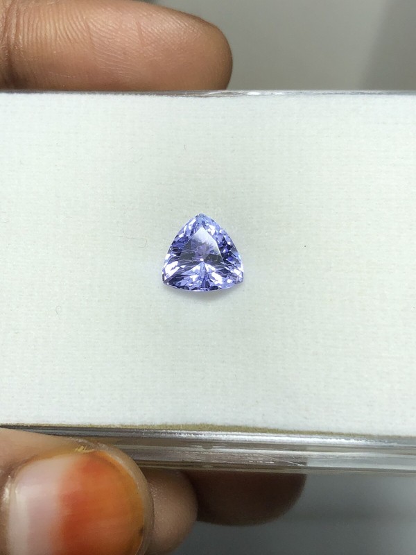 100% Natural Beautiful Trillion Shape Tanzanite 1.72cts