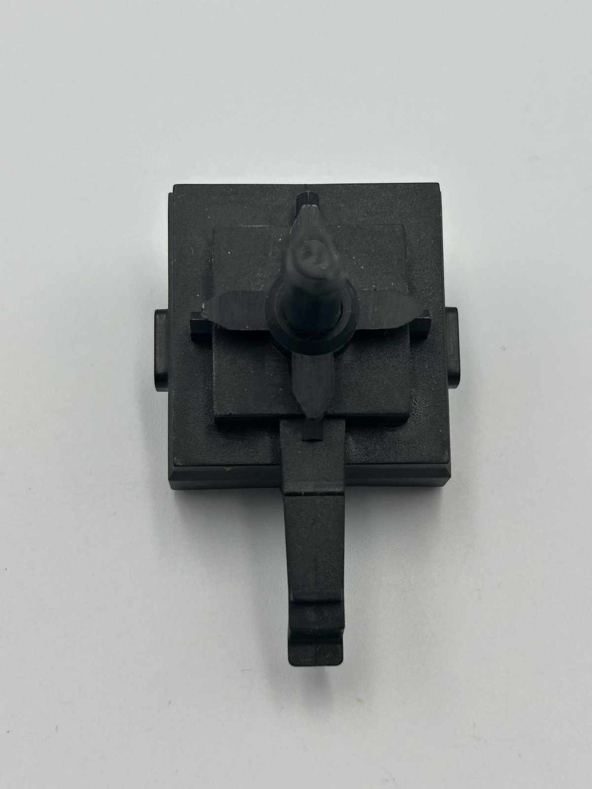 W10285512 for Whirlpool Washer Water Temperature Switch. MT8