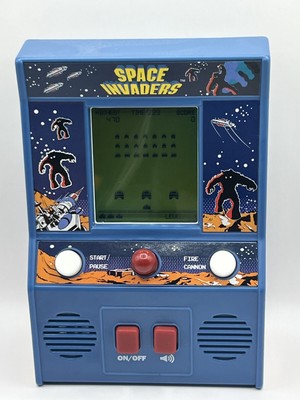 SPACE INVADERS Mini Arcade Handheld Electronic Game By Taito #09527   Tested 