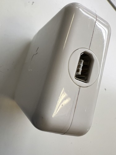 A1070 Ac Power Plug