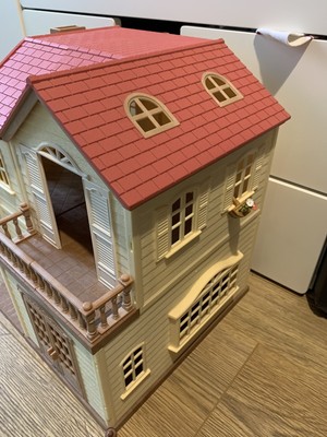 sylvanian families beechwood hall and cosy cottage
