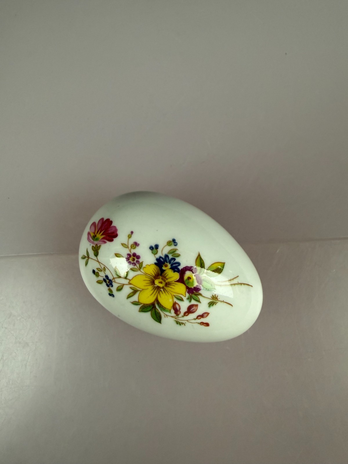 Hammersley Fine Bone China Egg Shaped Trinket Box Floral Flowers 6.7 cm x 4.7 cm