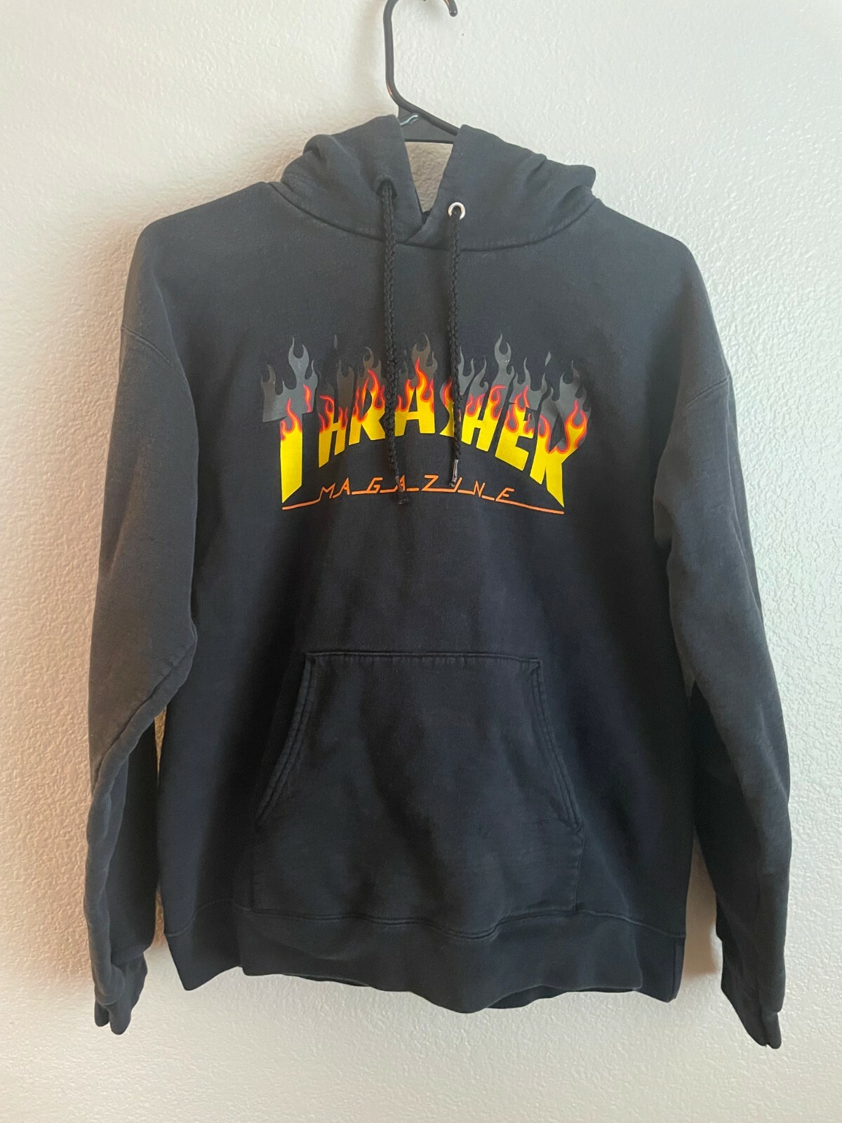 Thrasher Skateboard Magazine Flame Logo Hoodie Sweatshirt Spellout Size  Small | eBay