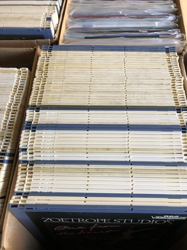 Vintage Huge Lot of 963 CED CAPACITANCE ELECTRONIC DISCS (CED)