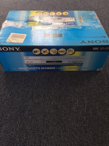 New Sony SLV-N750 VHS / S-VHS playback VCR