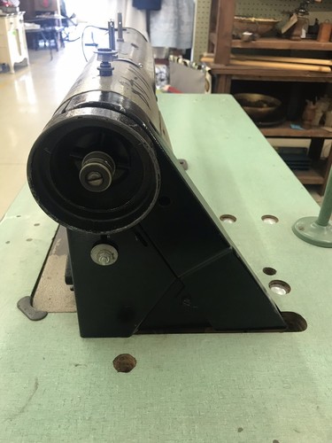 Pfaff 481 Industrial Grade Sewing Machine & Beautiful Green Table Gooseneck Lamp