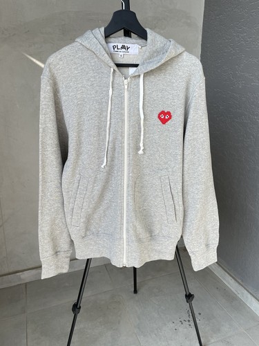 COMME DES GARCONS PLAY x Invader Pixel Heart Embroidered