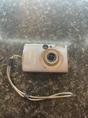 Canon PowerShot Digital ELPH SD800 IS / Digital IXUS 850 IS 7.1MP Digital Camera