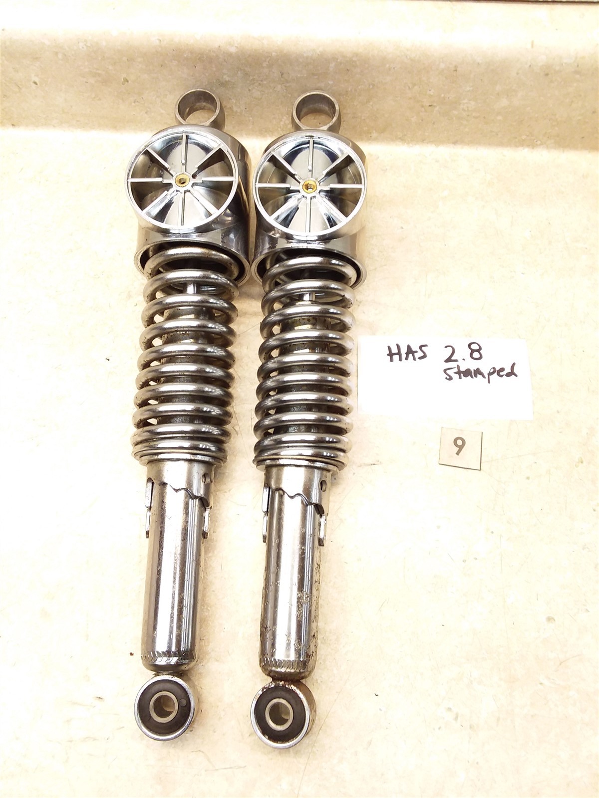 ◆Haku72◆ Kawasaki Z1 900 Early Rare HAS 2.8 Stamped Date Code Shocks