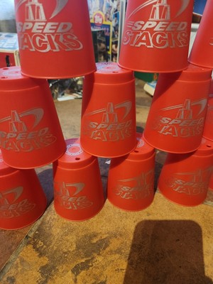 Speed Stacks 12 Red Sport Stacking Cups W/Storing Bag & Holding Clip