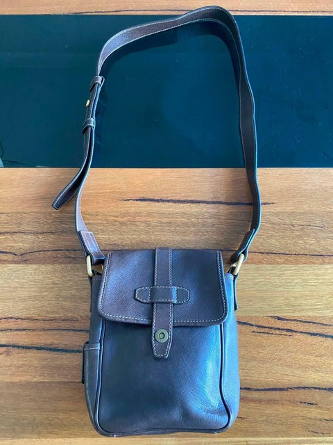 tas bally sling bag