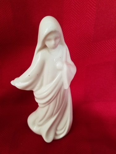 House Of Lloyd Christmas Around The World 1998 Nativity Set