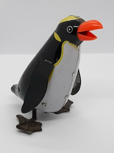 penguin Main Street Toys - TPS Japan Wind Up Walking Penguin