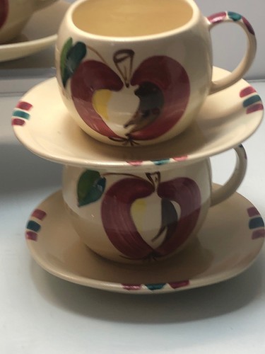Puritan Slip Ware Pottery ** Apple Pattern **   Set of 8 Cups And Saucers