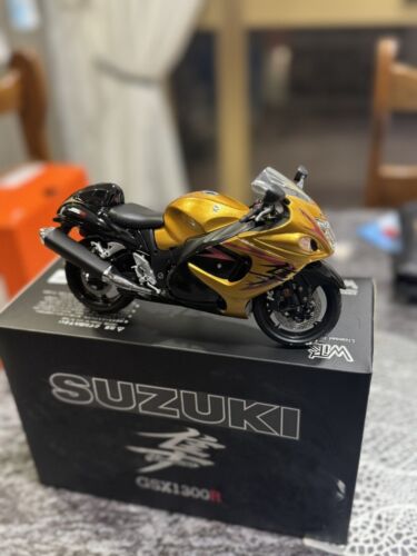 WIT's 1/12 SUZUKI GSX 1300R HAYABUSA Gold Black Diecast WIT's 1/12 SUZUKI GSX 1300R HAYABUSA Gold Black Diecast