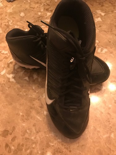 Nike 542777-001 Alpha Shark Football Cleats Men's 10 great condition