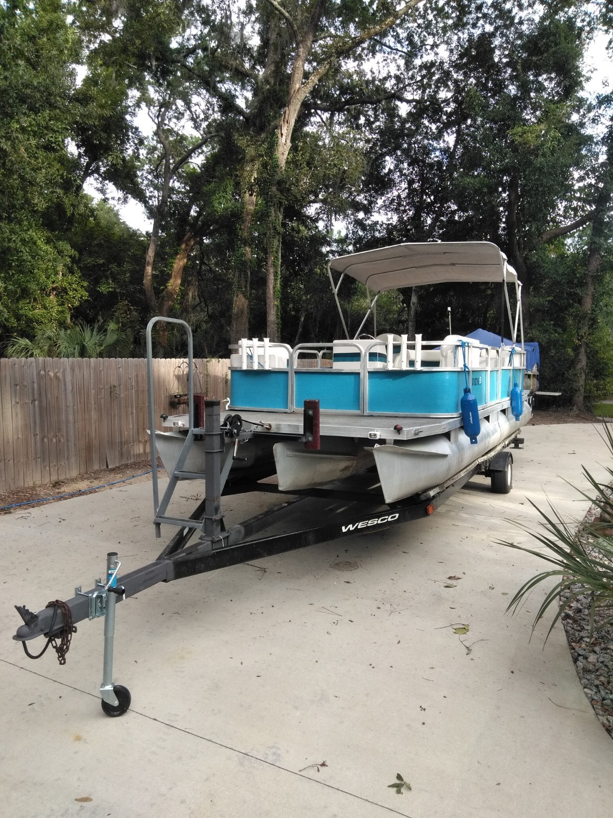2002 40hp Yamaha Motor And 24 Foot 1983 Pontoon Boat