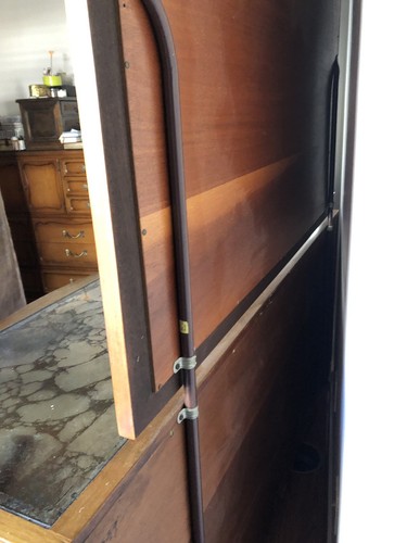 ANTIQUE STYLE FRENCH PROVINCIAL DRESSER CONSOLE WITH MIRROR TOP