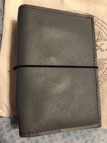 Foxy Fix #2 Pocket Lush Gray Stardust Couture Compact Spine