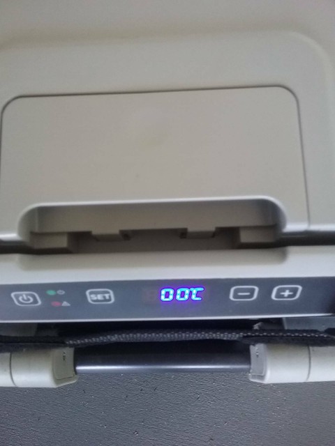 waeco 28 litre fridge