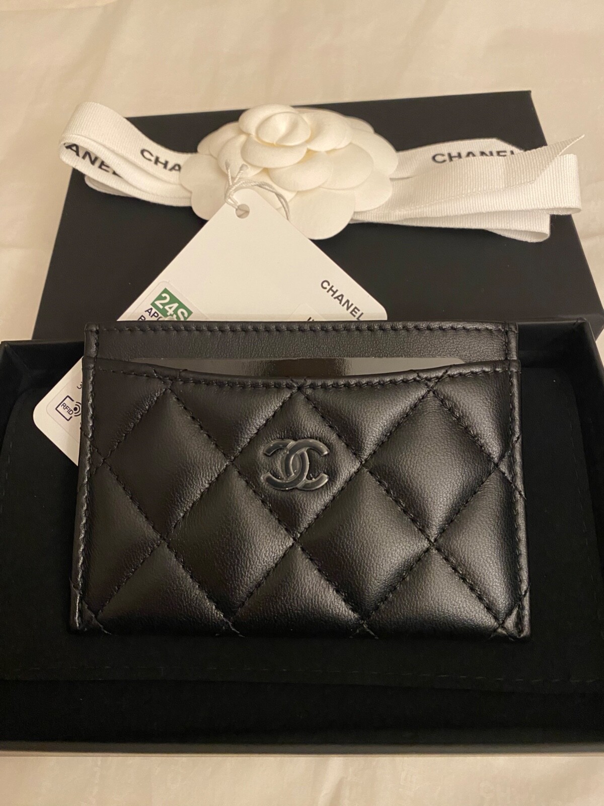 Chanel Classic Flat So Black Card Holder Lambskin Leather Chanel Classic Flat So Black Card Holder Lambskin Leather
