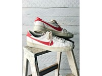 nike bruin red swoosh