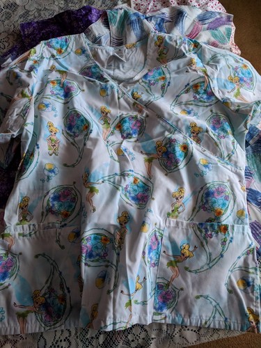 Lot Of 6 Scrub Tops 5 Size M, 1 Size Large