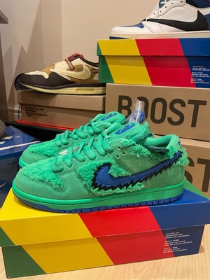 Size 8 - Nike SB Dunk Low x Grateful Dead Green Bear 2020