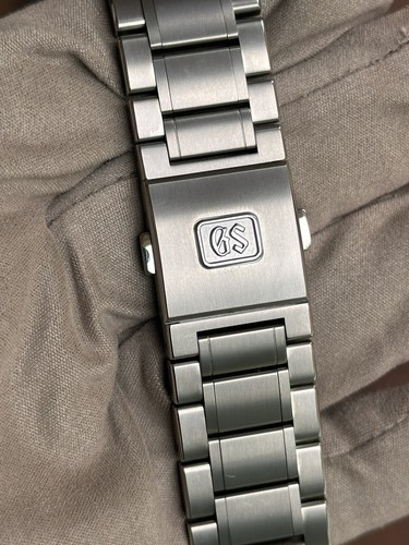 Pre-owned Seiko Grand  Evolution 9 Collection Sbge283 Spring Drive Gmt Titanium Watch 41mm