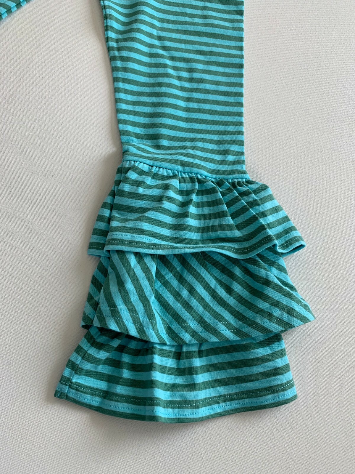 Matilda Jane Ruffle Leggings in Green Blue Striped Size 6 - NEW