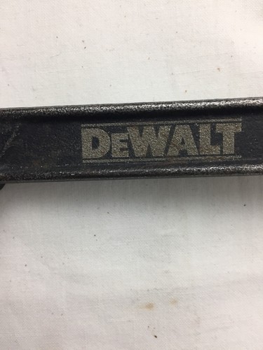 Dewalt 10 inch Claw Bar Nail Pry Puller Remover Pulling Digger Tool