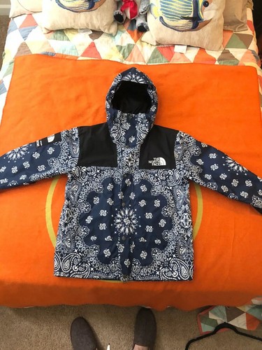 north face x supreme bandana jacket