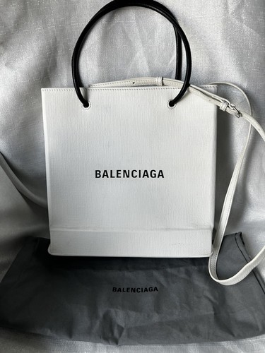 トートバッグ BALENCIAGA White Shearling Duty Free S Handbag BALENCIAGA | Shearling Duty-Free Tote Bag | Women | Natural