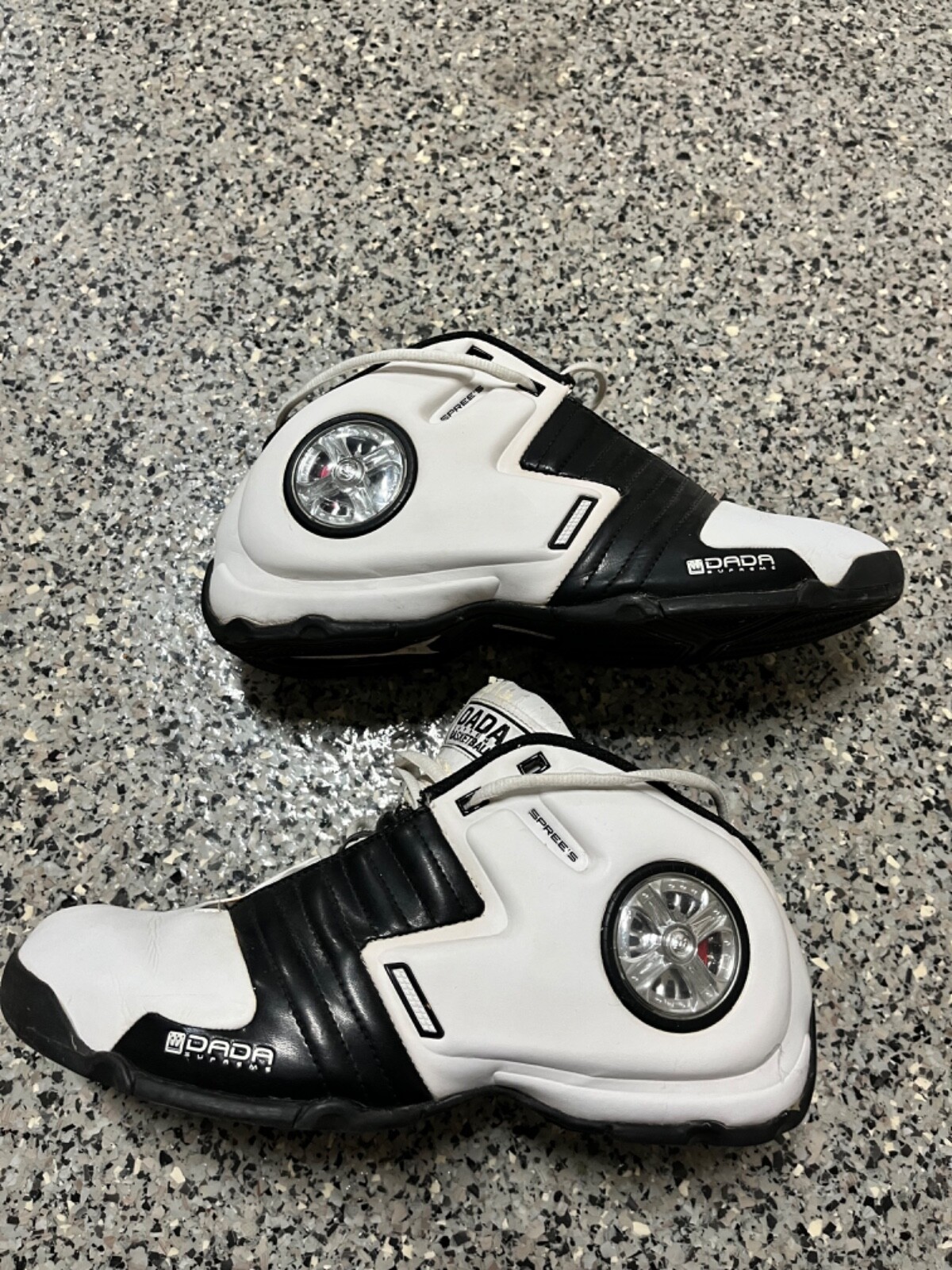RARE Dada Supreme Spree Spinner Sprewell Black/WhiteBOTH