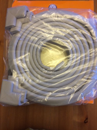 Prince Lionheart Table Edge Guard-4 Corners-Cushiony-New box-Baby proofing