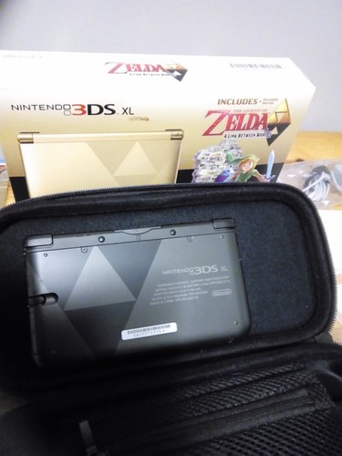 Nintendo 3DS XL with The Legend of Zelda: A Link Between Worlds Bundle