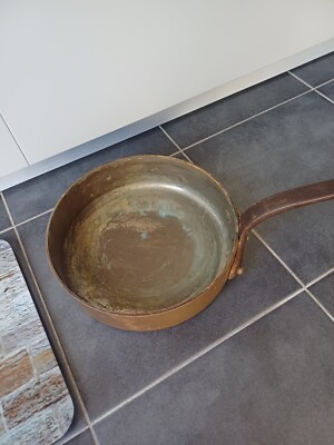 Ancienne Sauteuse  en cuivre Mauviel estampillée Matfer Professionnel  26 Cm