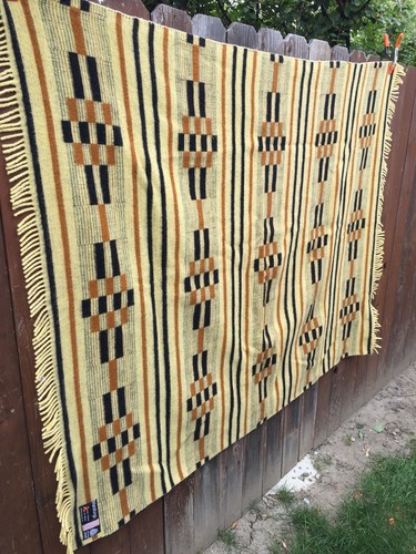 Manatnga Virgin Wool Blanket Used 70”X 54”