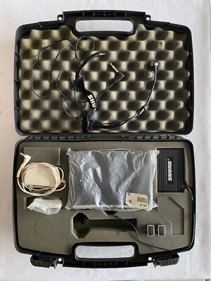 Shure T4N Diversity Reciever/T1G Guitarist Transmitter & Carrying Case