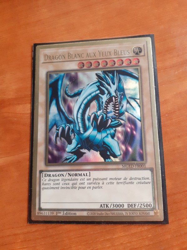 Dragon Blanc Aux Yeux Bleus Mged Fr001 Platinium Gold Rare Vf