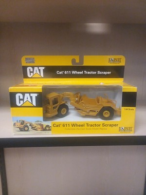 Norscot 55064 CAT 611 Wheel Tractor Scraper 1:64 Scale