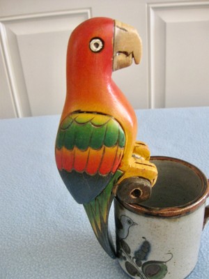 Vintage 1990 Hand Crafted Painted Balsa Wood PARROT Bird Art Figurine ECUADOR