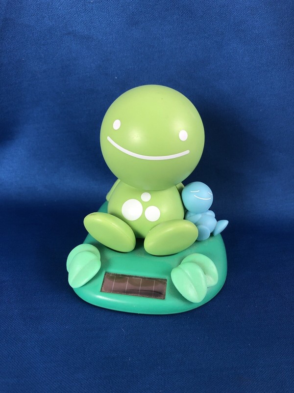 tomy solar powered bobble head