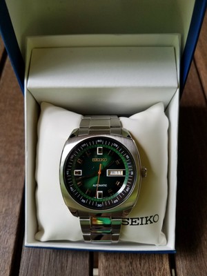 men's automatic stainless steel bracelet watch 44mm snkm97