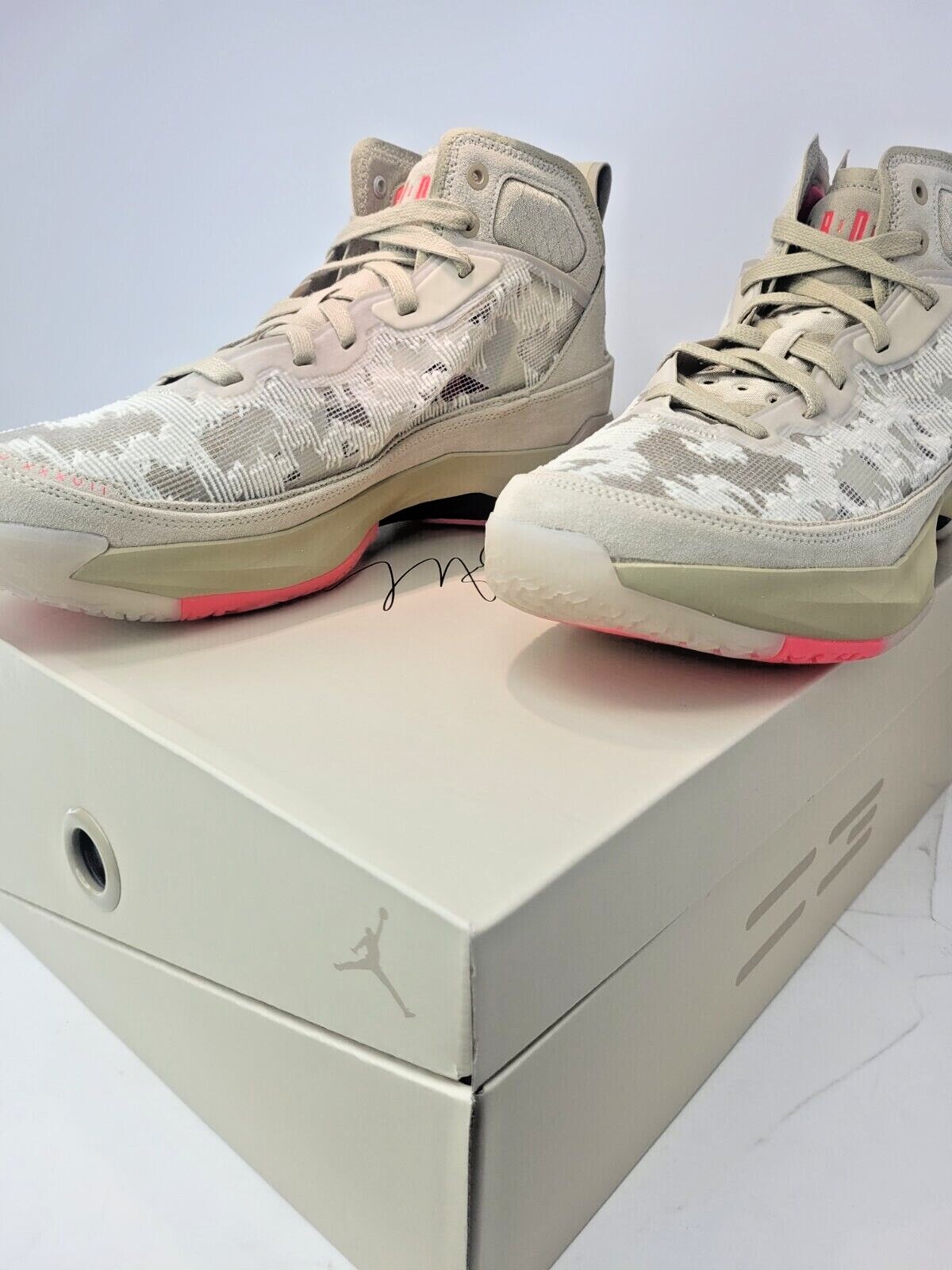 Brand New Nike Air Jordan 37 XXXVII Brown Basketball Unisex