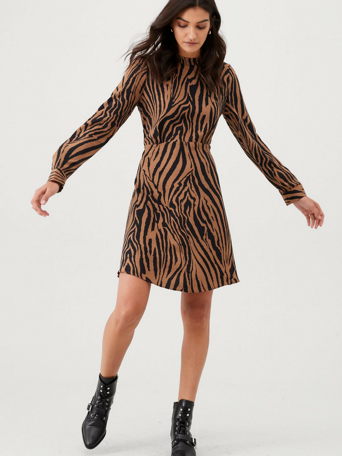 warehouse paisley flippy dress