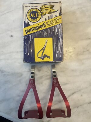 New-in-Box Vintage Alloy ALE TOE CLIPS   Red   Size Medium   Italy.  (NJ)