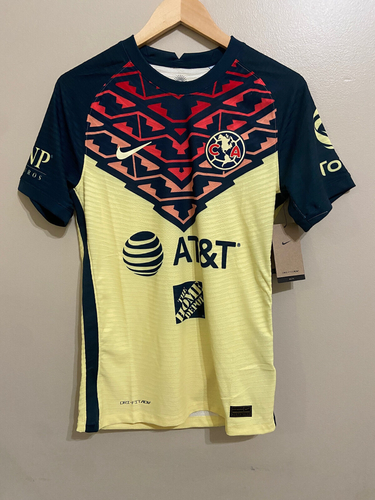 Nike Club America 2021/2022 Home Vaporknit Soccer Jersey Nike Club America 2021/2022 Home Vaporknit Soccer Jersey