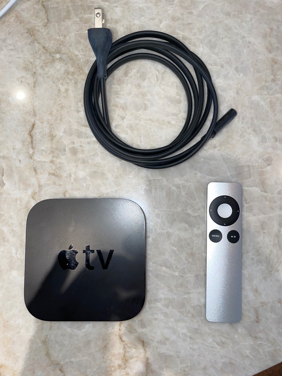 Apple TV (2nd Generation) 8GB Media Streamer - A1378