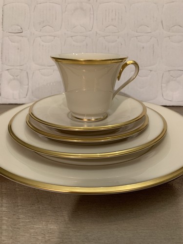 LENOX CONTINENTAL DINING GOLD 皿 約27cm Amazon.com | Lenox 828372 Continental Dining 20-Piece